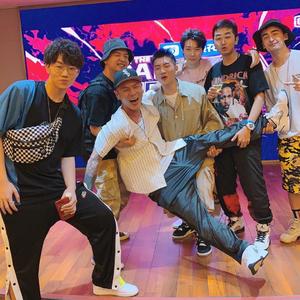 把🍌伸进女人的🍑洗澡动漫
